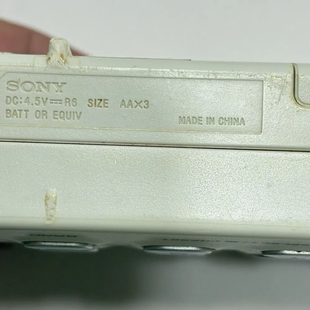 Sony Liv 4 Band Radio Model ICF-M410V TV Weather FM AM Digital Scanning (Works)